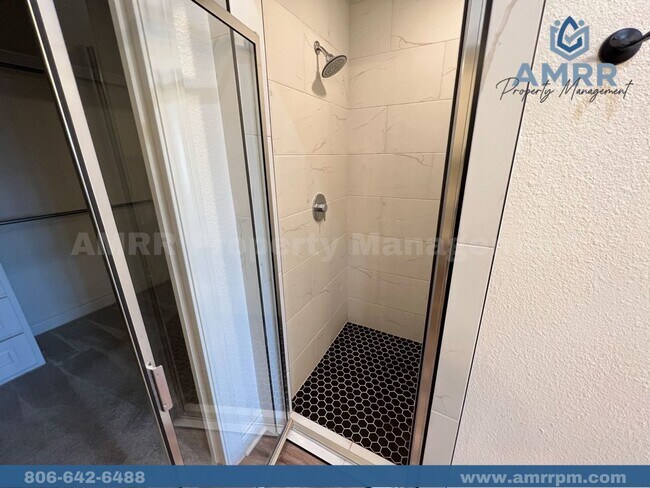 Building Photo - Easy Living with AMRR: Beautiful 4-Bedroom Home Near HEB
