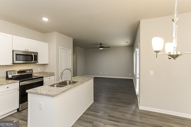Building Photo - 118 Mineral Springs Ln
