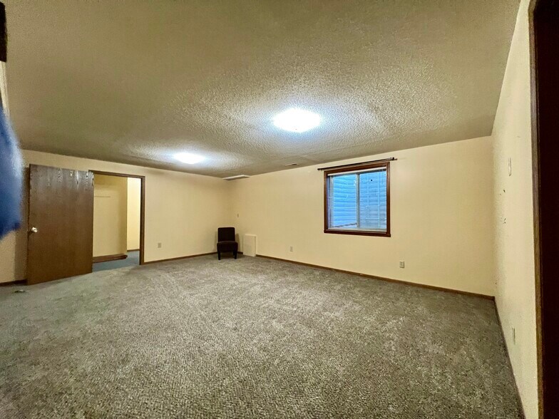 Basement living area - 1019 SW Kent Pl