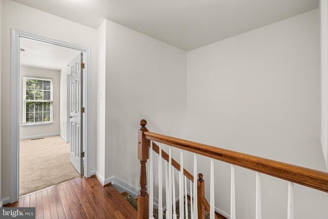 Building Photo - 129 Hearth Ct