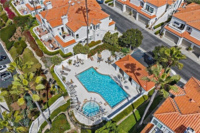 Building Photo - 82 Tennis Villas Dr