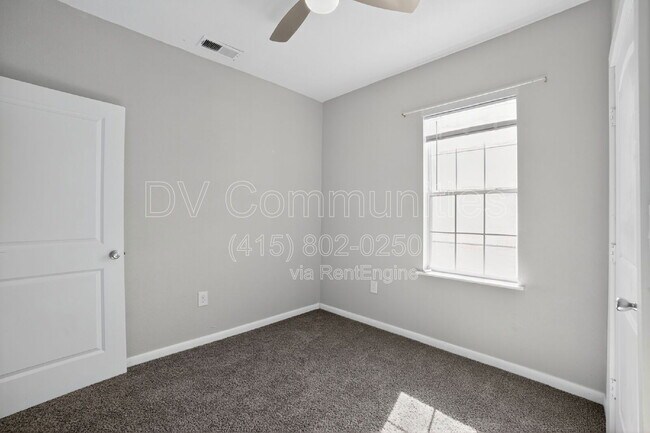 Building Photo - 3916 2nd St