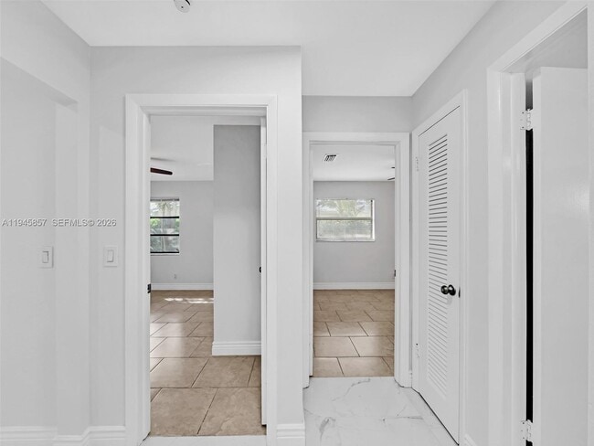 Building Photo - 10251 NW 39th Ct