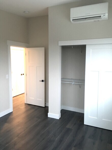 Building Photo - 2311 E John St