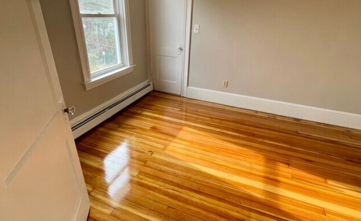 Building Photo - 576 Providence St