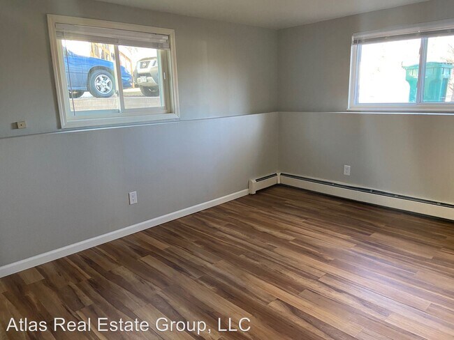 Building Photo - 802 Swope Ave