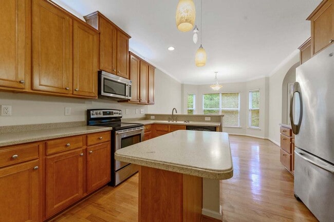 Building Photo - Beautiful 3 BR/2.5 Bath Home in Lyons Farm Community Durham!