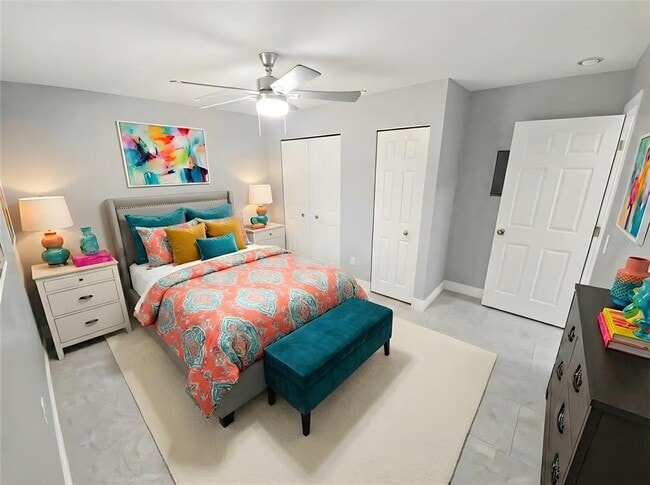 Building Photo - 2941 Shore Dr