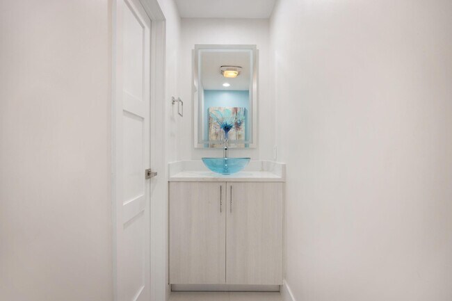 Building Photo - 424 Hendricks Isle