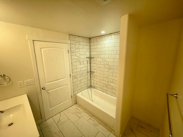 Building Photo - 2668 Cottonwood Dr