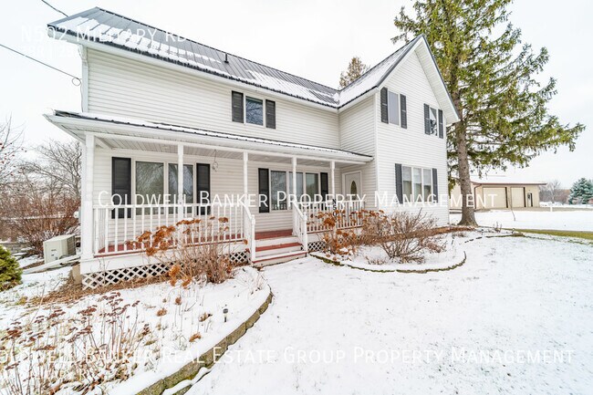 Building Photo - N502 Military Rd