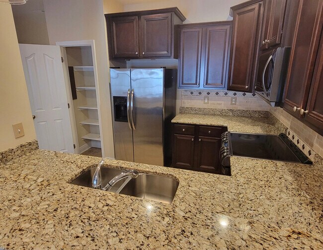 Building Photo - 8860 Brown Pelican Cir