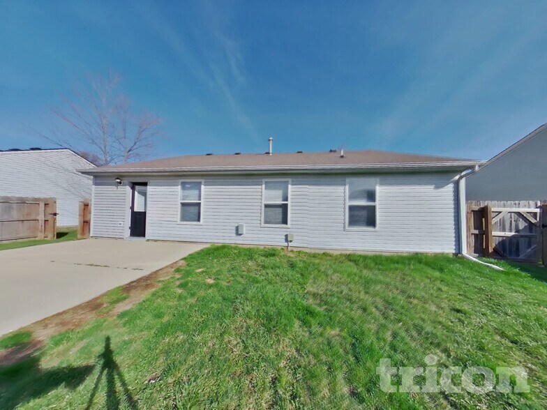 Building Photo - 1619 Prairieview Ln