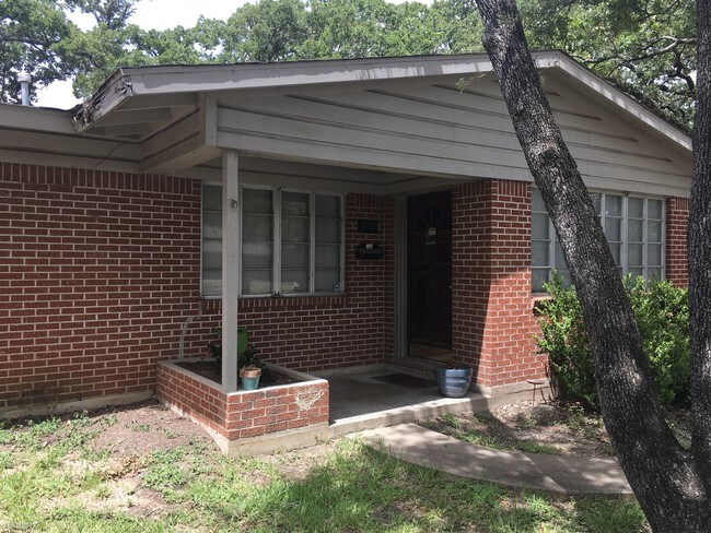 Building Photo - 3 br, 2 bath House - 3902 Oaklawn St 3902 ...
