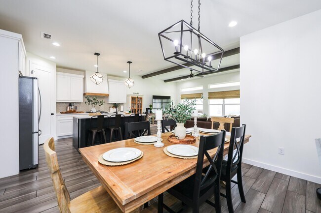 Building Photo - 1419 Calamian Dr