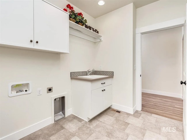 Building Photo - 6631 S Kirra Way