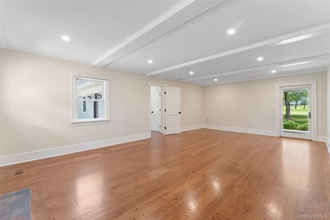 Building Photo - 211 Griffen Ave
