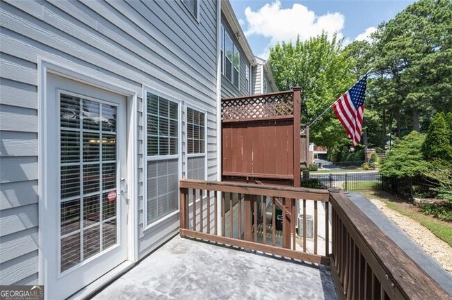 Building Photo - 2315 Limehurst Dr