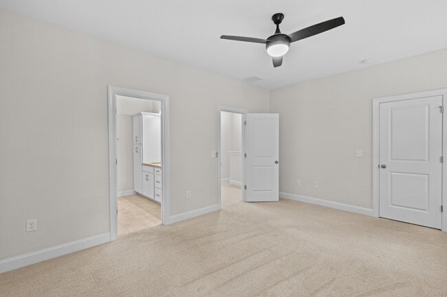 Building Photo - 2888 Macintosh Woods Dr