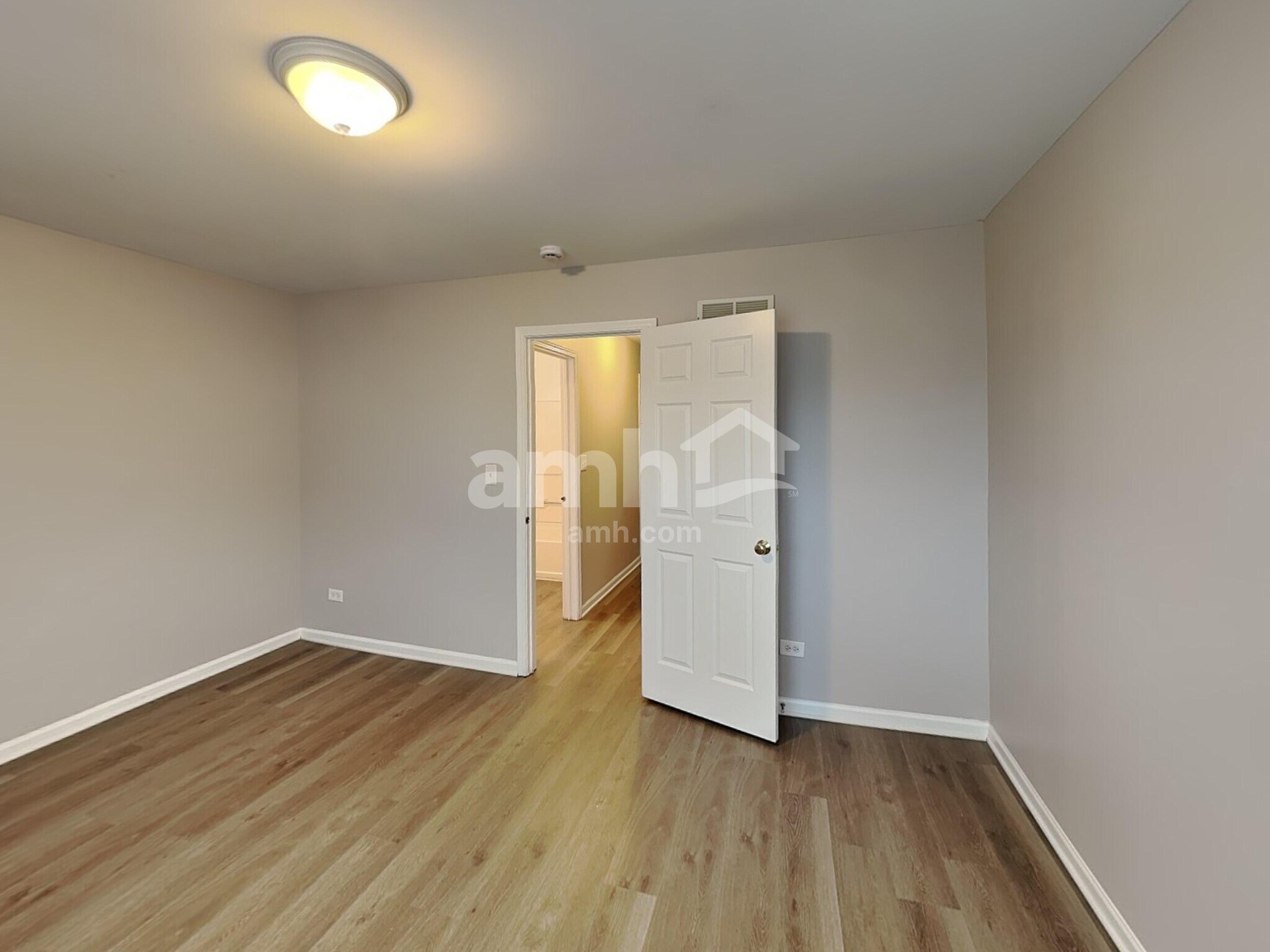 Building Photo - 2202 Henning Pl