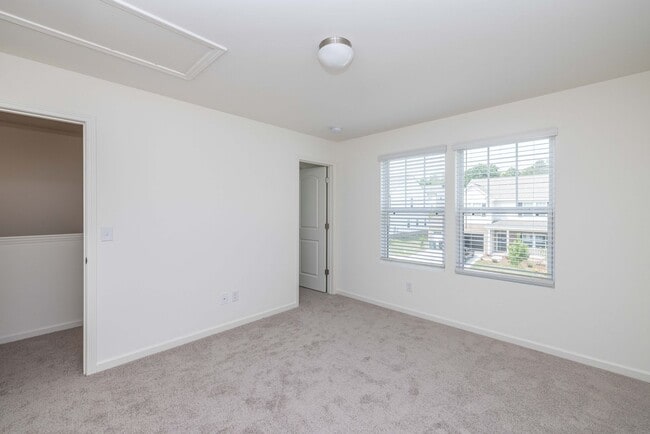 Building Photo - Beautiful 4 Bedroom Home Piedmont School D...