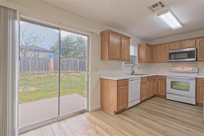 Building Photo - 313 Avalanche Ave