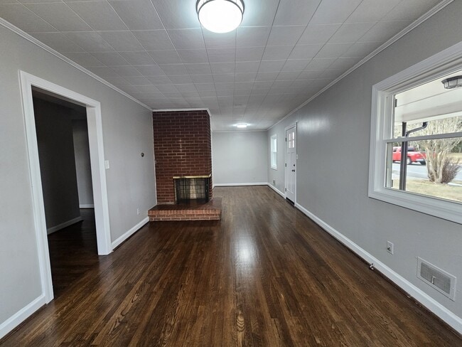 Building Photo - 500 S Mountain St