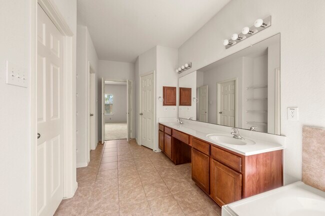Building Photo - 7803 Blue Lake Dr