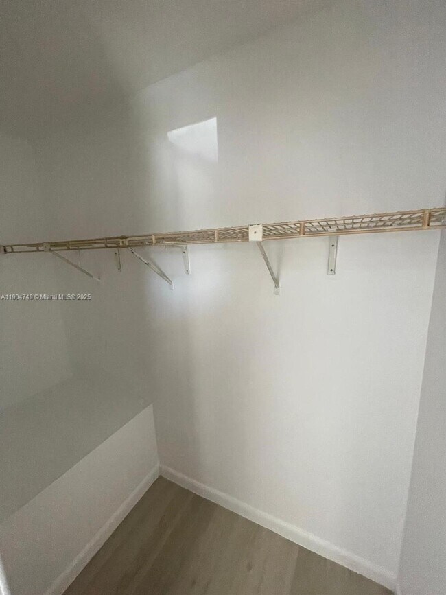 Building Photo - 2520 NW 52nd Ave