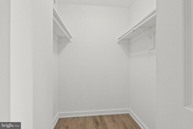 Building Photo - 601 24th St NW