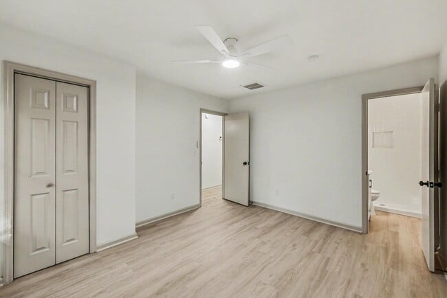 Building Photo - 100 English Rd