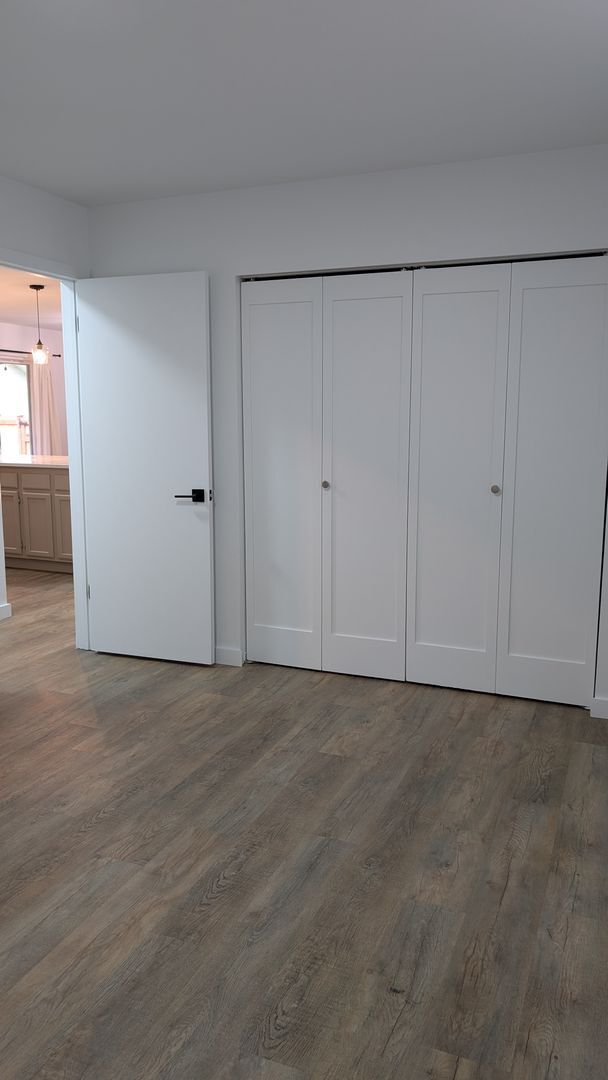 Building Photo - 3 Bedroom Charmer