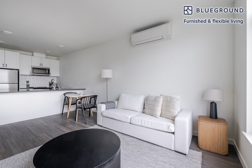 Building Photo - 1000 E Yesler Wy