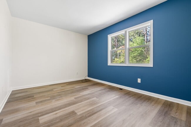 Building Photo - 2509 Stadium Dr