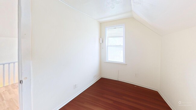 Building Photo - Spacious 5-Bedroom, 4-Bathroom Home Near UVM & Downtown Burlington (10 Walnut St)