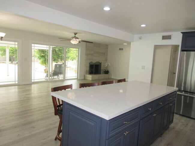 Building Photo - Beautifully updated Porter Ranch 3bed / 2 bath Home on Canby