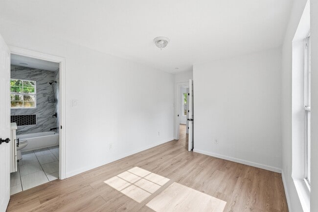 Building Photo - 8038 Record St