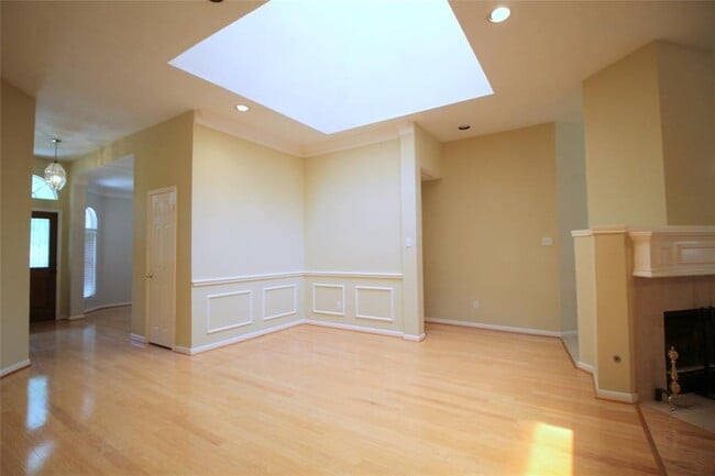 Building Photo - 818 Presley Way