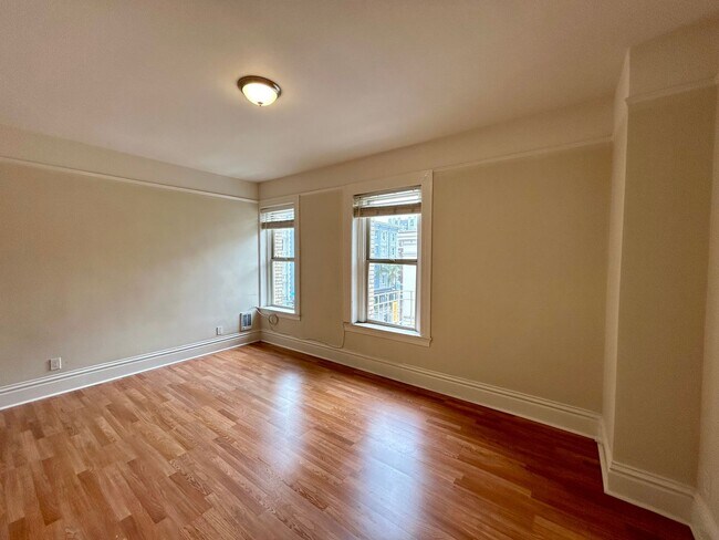 Building Photo - 1115 Polk St