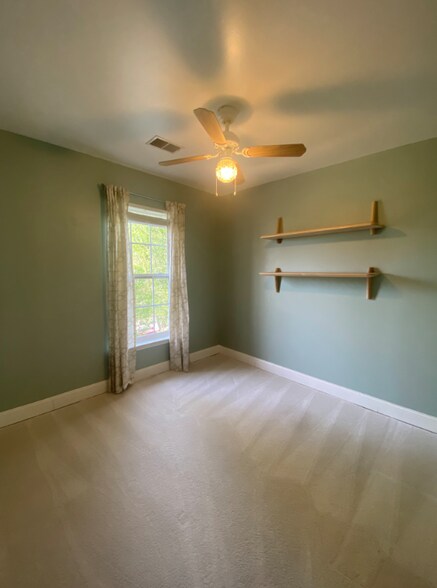 Building Photo - 3102 Gallop Way