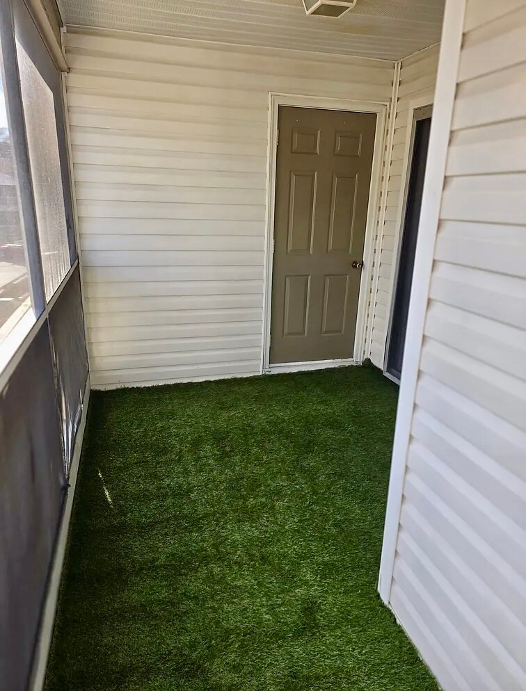 Building Photo - 1600 Big Tree Rd