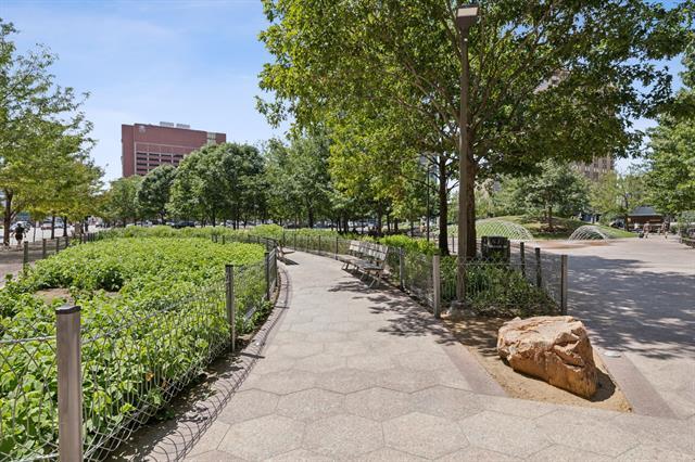 Building Photo - 1200 Main St