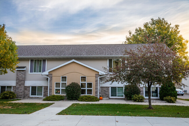 Building Photo - Warren Street Townhomes