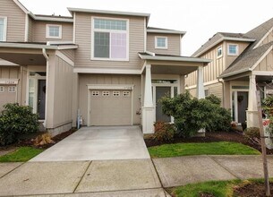 Building Photo - 17236 SW Berkeley Ln