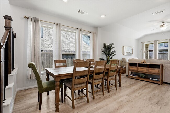 Building Photo - 31327 Sellers Terrace Dr