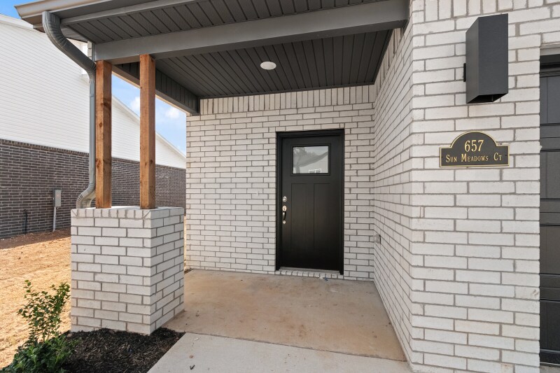 Building Photo - 650 Sun Meadows Loop