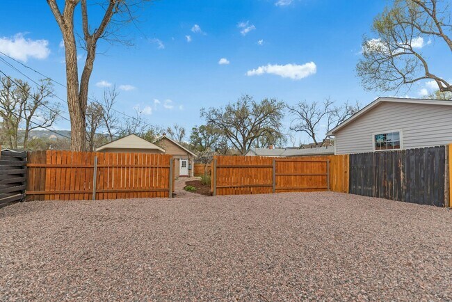 Building Photo - 715 Arcadia Pl