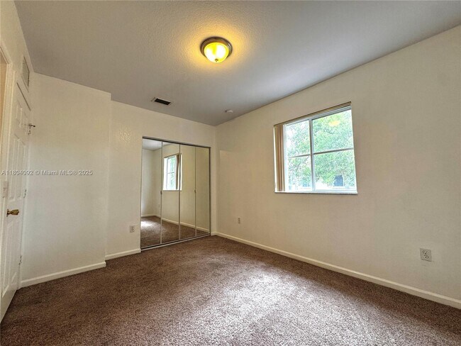 Building Photo - 2576 SW 83rd Ave