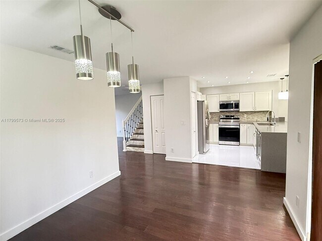 Building Photo - 1696 SW 109th Terrace