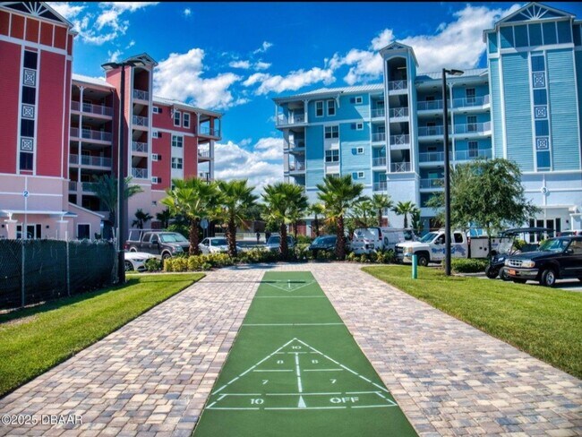 Building Photo - 6 Riverwalk Drive